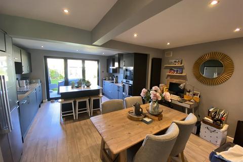 4 Abingdon Place, Potters Bar, EN6 1TF
