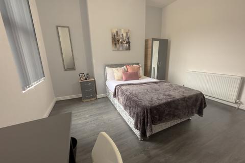 undefined, Walton Village, L4 6TN,