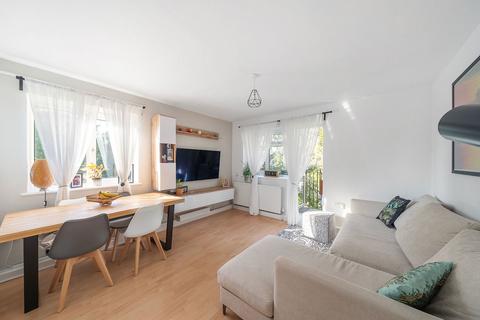 2 bedroom flat for sale, Glen Albyn Road, London SW19