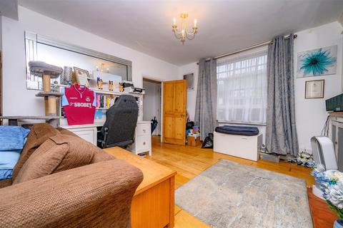 3 bedroom terraced house for sale, Catlin Street, Hemel Hempstead