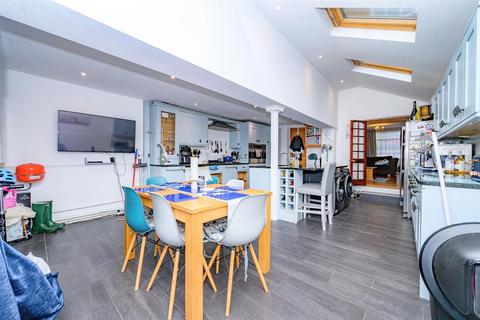 3 bedroom terraced house for sale, Catlin Street, Hemel Hempstead