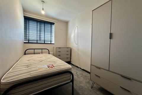 1 bedroom in a house share to rent, Ely Close, Stevenage