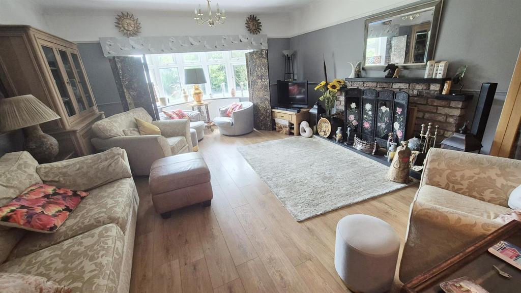 Livingroom.jpeg