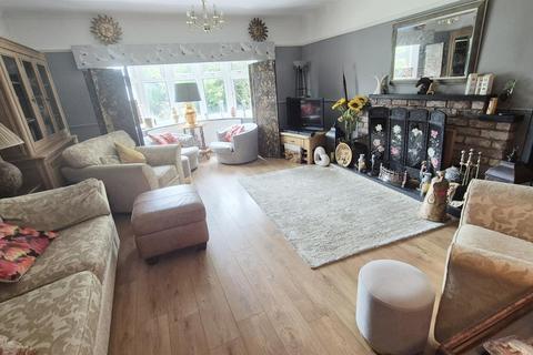 2 bedroom detached bungalow for sale, Church Road, Roch, Haverfordwest