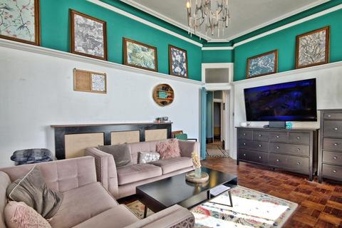 3 bedroom apartment for sale, Palmeira Avenue, Westcliff-on-Sea SS0