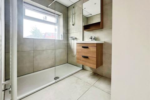 undefined, Elm Close, Twickenham, TW2