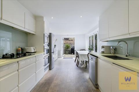 3 bedroom end of terrace house for sale, Rosaville Road, Fulham, London, SW6
