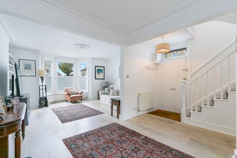 2 Rosaville Road, London, SW6 7BL