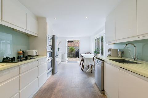 2 Rosaville Road, London, SW6 7BL