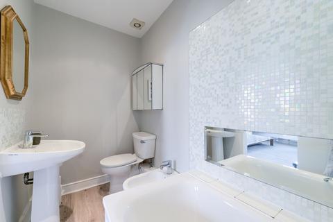 2 Rosaville Road, London, SW6 7BL