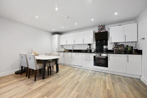 2 bedroom apartment for sale, Dovecot Road, High Wycombe, HP13