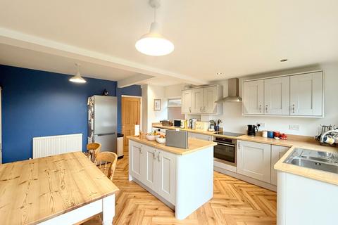 3 bedroom semi-detached house for sale, Stroud Road, Shirley