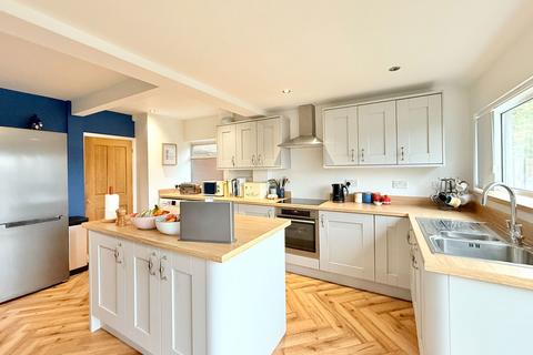 3 bedroom semi-detached house for sale, Stroud Road, Shirley