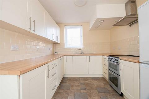 3 bedroom semi-detached house to rent, Bates Close, Willen