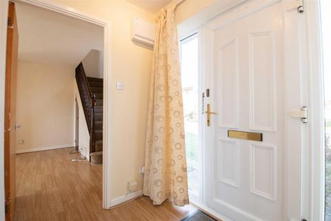 3 bedroom semi-detached house to rent, Bates Close, Willen