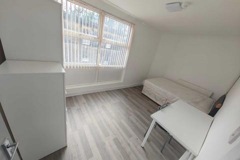 5 bedroom terraced house to rent, Leeds LS6