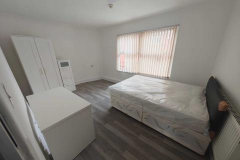 5 bedroom terraced house to rent, Leeds LS6