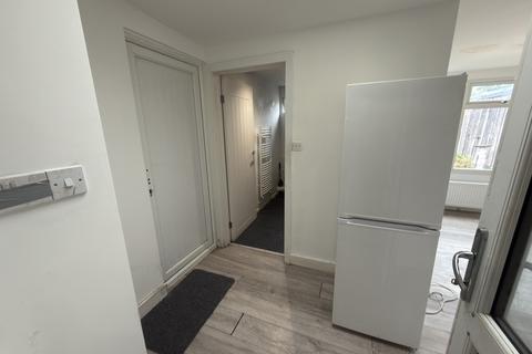 undefined, Maswell Park Crescent, Hounslow, Greater London, TW3