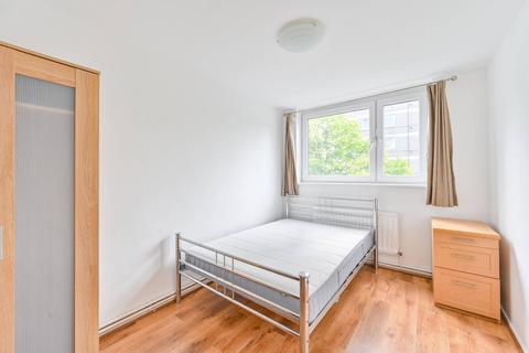 3 bedroom flat to rent, Surrey Lane, Battersea, London, SW11