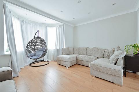 4 bedroom terraced house for sale, Kenmore Avenue, Kenton, Harrow, HA3