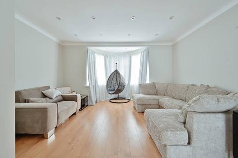 4 bedroom terraced house for sale, Kenmore Avenue, Kenton, Harrow, HA3