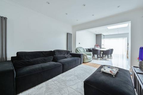 4 bedroom terraced house for sale, Kenmore Avenue, Kenton, Harrow, HA3