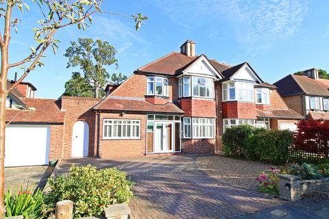 49 Greenways, Beckenham, BR3 3NQ