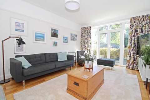 49 Greenways, Beckenham, BR3 3NQ