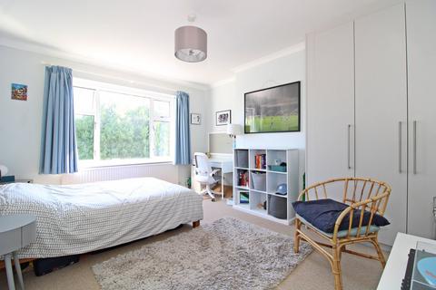 49 Greenways, Beckenham, BR3 3NQ