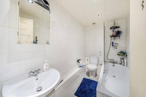 2 bedroom flat for sale, The Avenue, Tottenham, London, N17