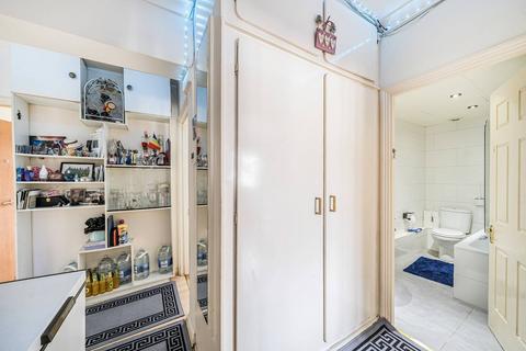 2 bedroom flat for sale, The Avenue, Tottenham, London, N17