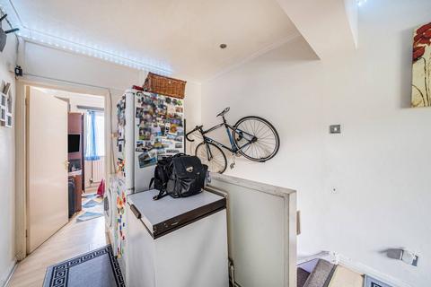 2 bedroom flat for sale, The Avenue, Tottenham, London, N17