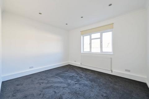 undefined, The Avenue, Tottenham, London, N17