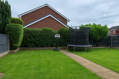 4 bedroom detached house to rent, Picasso Rise, Meir Park, Stoke-On-Trent, Staffordshire