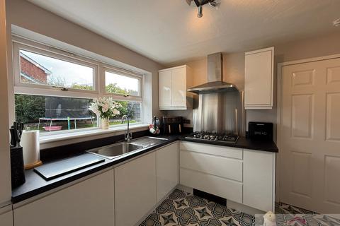 4 bedroom detached house to rent, Picasso Rise, Meir Park, Stoke-On-Trent, Staffordshire