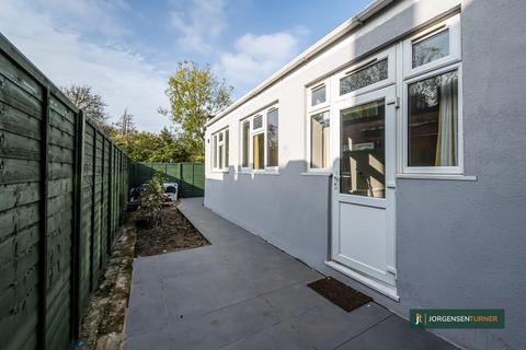 undefined, Horn Lane, Acton, London, W3