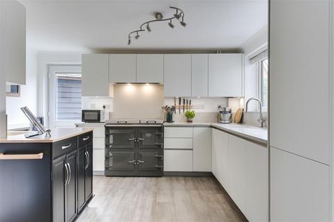 4 bedroom detached house for sale, Gilbey Green, Newport CB11