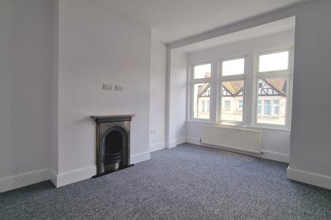 3 bedroom maisonette to rent, Doverfield Road, London SW2