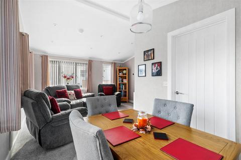 undefined, Sunset Drive, Dodwell, Stratford-Upon-Avon