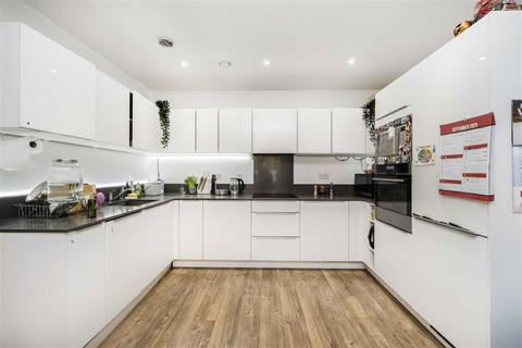 2 bedroom flat for sale, Cable Walk, London SE10