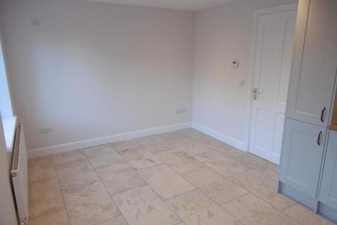 3 bedroom semi-detached house to rent, Wymondham Way, Melton Mowbray