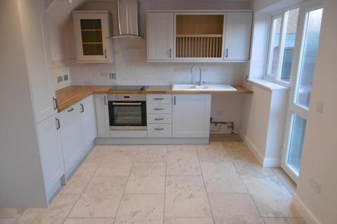 3 bedroom semi-detached house to rent, Wymondham Way, Melton Mowbray