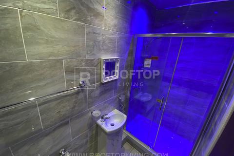 8 bedroom house to rent, St. Michaels Villas, Leeds LS6