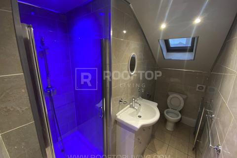 8 bedroom house to rent, St. Michaels Villas, Leeds LS6