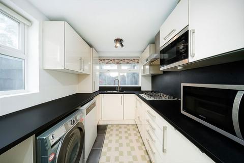 3 bedroom terraced house for sale, Stanley Road, London N11