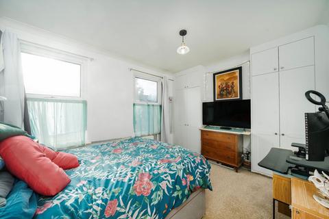 3 bedroom terraced house for sale, Stanley Road, London N11