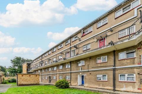 1 bedroom flat for sale, Crosbie House, Prospect Hill, London, E17