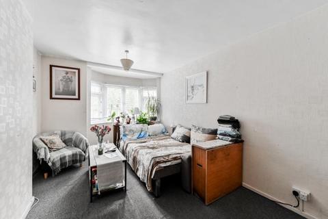 1 bedroom flat for sale, Crosbie House, Prospect Hill, London, E17