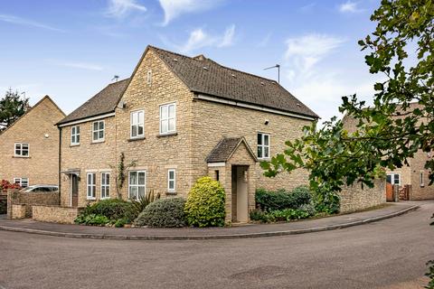 3 bedroom semi-detached house for sale, Braybrooke Close, Tetbury, GL8