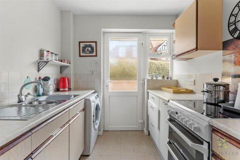 1 bedroom bungalow for sale, Burford Gardens, Evesham WR11